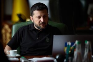 Новини України - Зеленський підписав закон про реформу АРМА