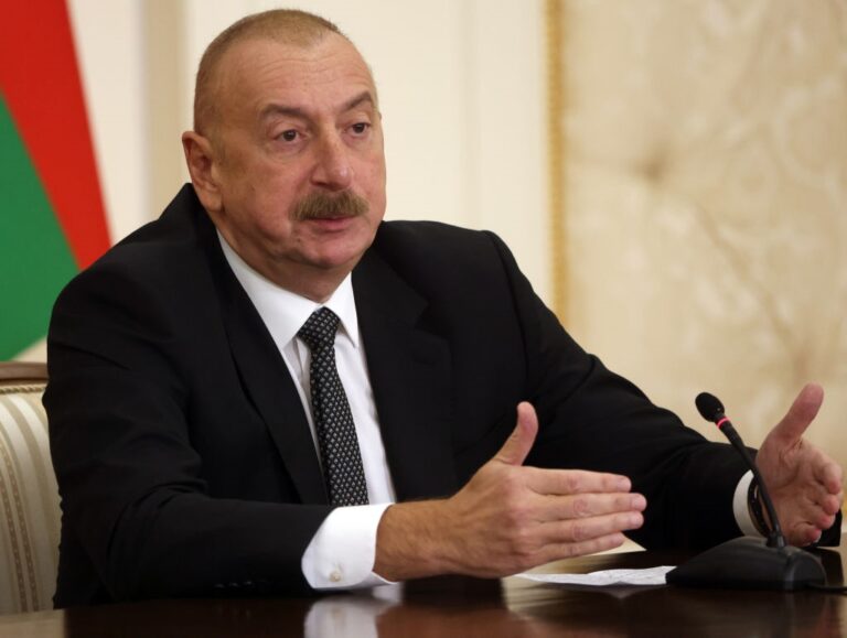 Новини світу - Алієв наказав готувати Азербайджан до війни