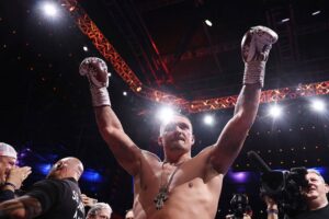 Новини спорту - Беллью оцінив можливу дуель Усика і Холіфілда