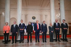 Новини світу - Десять країн готові відправити війська до України