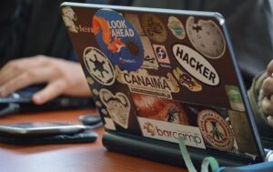 Новини світу - Хакери РФ шпигували за іноземними посольствами в Москві - Bloomberg