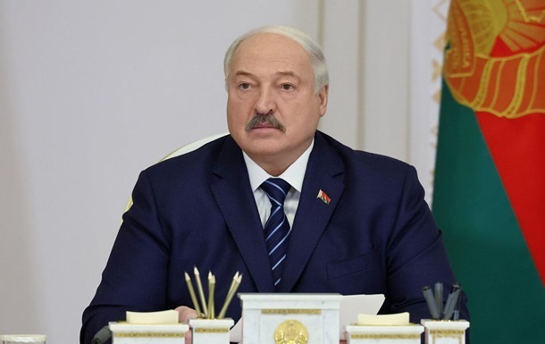 Новини світу - Лукашенко заявив, що не буде відпускати політв'язнів на прохання Трампа