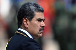 Новини світу - Мадуро пригрозив мобілізацією 4,5 млн ополченців через кораблі США