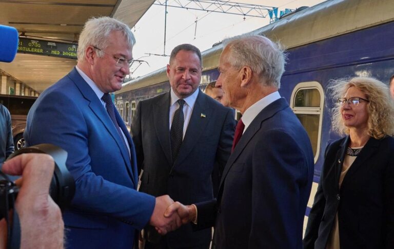 Новини України - Прем’єр-міністр Норвегії прибув у Київ
