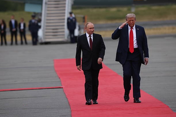 Новини світу - Прийом Путіна на Алясці: Трамп винагородив вигнанця - Sky News