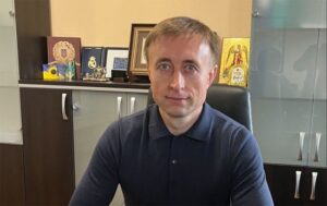 Новини України - Скандал з особняком: Генпрокуратура взялася за збагачення Комара