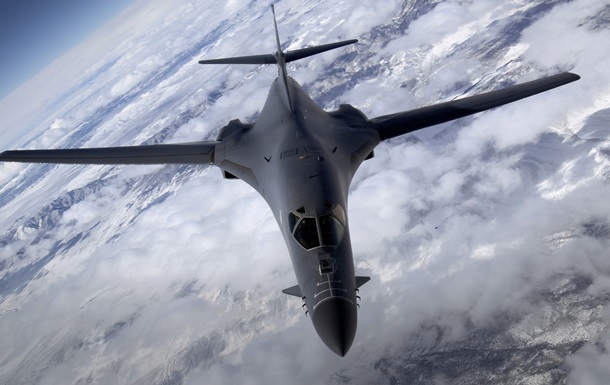 Новини світу - США перекинули бомбардувальники до кордону з РФ
