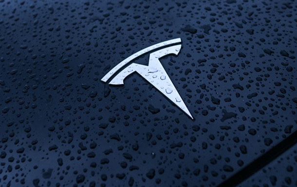 Авто новини - Tesla потрапила під розслідування через аварії з автопілотом
