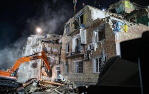 Новини Києва - В Києві понад добу триває рятувальна операція