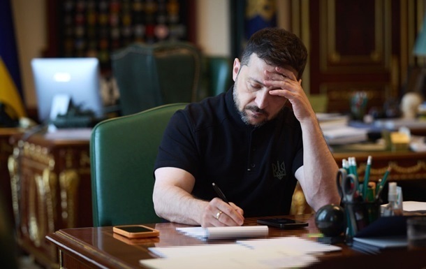 Новини України - Зеленський підписав закон про відпустки військовим