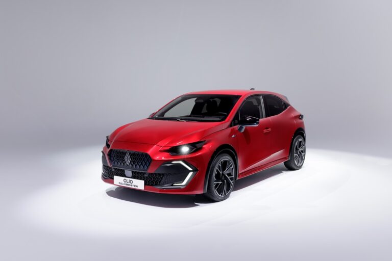 Авто новини - Дебютувало шосте покоління Renault Clio