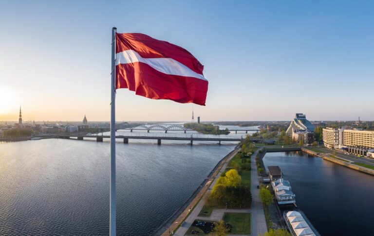 Новини України - Латвія вимагає від понад 840 росіян покинути країну