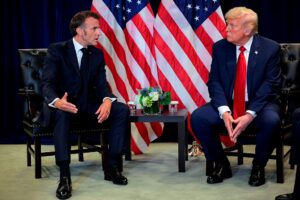 Новини світу - Макрон назвав умову для здобуття Трампом Нобелівської премії миру
