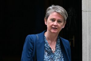 Новини України - Нова очільниця МЗС Британії перший дзвінок зробила в Україну
