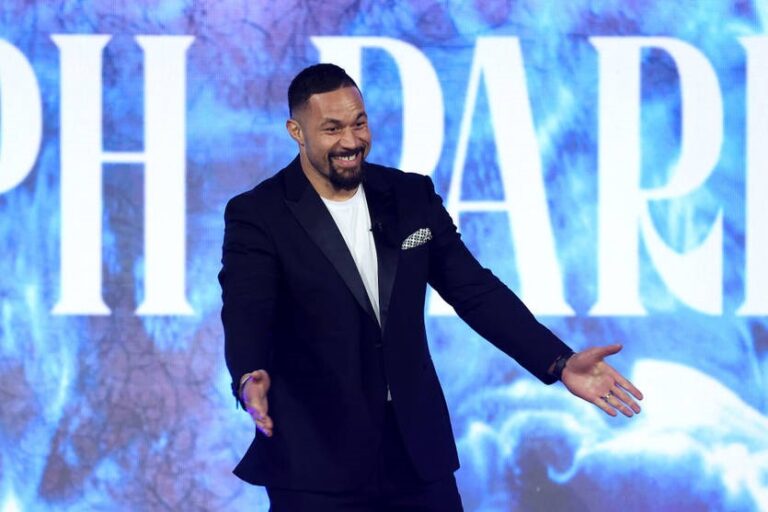 Новини спорту - Паркер відреагував на поведінку Усика після новини про травму