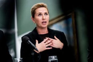 Новини світу - Прем'єр Данії офіційно відреагувала на інцидент з дронами
