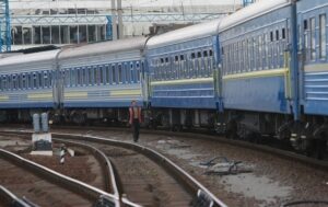 Новини України - РФ вдарила по залізниці: які потяги затримуються