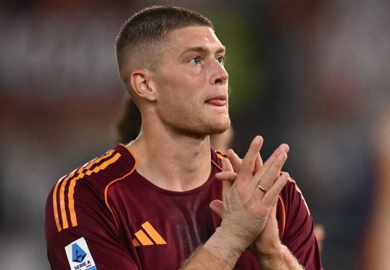 Новини спорту - Рома визначилася щодо участі Довбика в матчах Ліги Європи