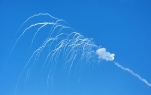 Новини Києва - У Києві пролунали вибухи, працює ППО