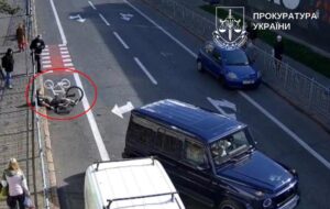 Новини Києва - У Києві водій Mercedes побив велосипедиста до втрати свідомості