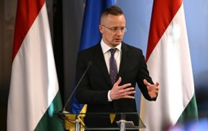 Новини світу - Угорщина та Сербія прискорять будівництво нафтопроводу - Сіярто
