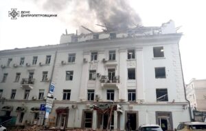 Новини України - Зеленський назвав "нахабним" удар росіян по Дніпру