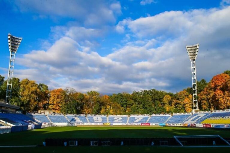Новини спорту - Динамо дозволили прийняти більше вболівальників на матчах