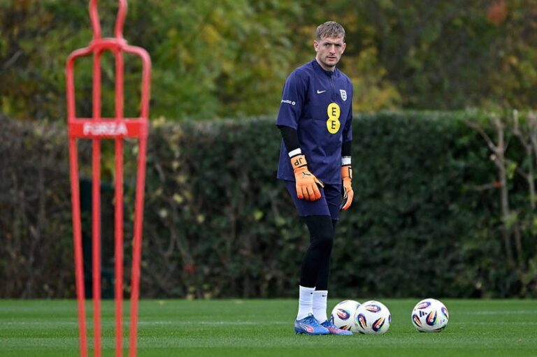 Новини спорту - Евертон домовляється про нову угоду з воротарем збірної Англії