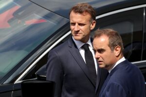 Новини світу - Макрон дав завдання премʼєру Франції, який подав у відставку