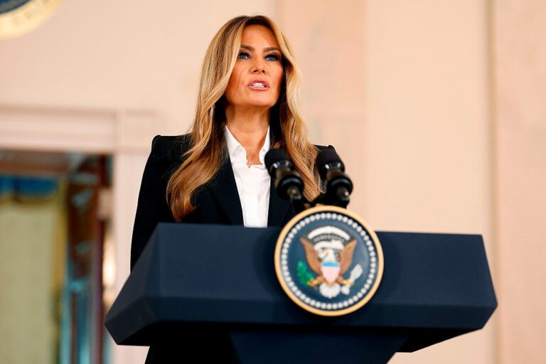 Новини світу - Меланія Трамп отримала особисту відповідь Путіна