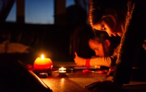 Новини України - На Донеччині лунали вибухи: три міста без світла