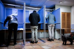 Новини світу - На виборах у Нідерландах лідирують соціал-ліберали