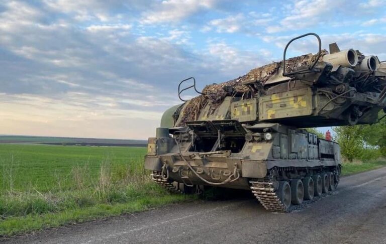 Новини України - ППО перехопила 17 ракет і сотні дронів