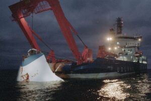 Новини світу - Росіяни використовують затонулий пором для шпигунства у Балтиці - ЗМІ