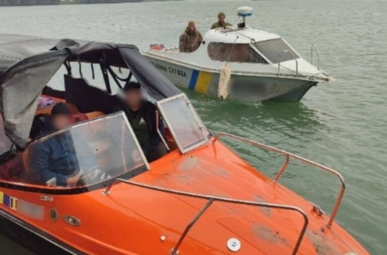 Новини України - Румунські катери порушили кордон України на Дунаї