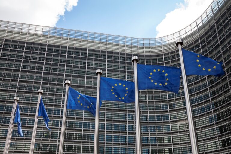 Новини світу - Словаччина гальмує 19-й пакет санкцій проти Росії