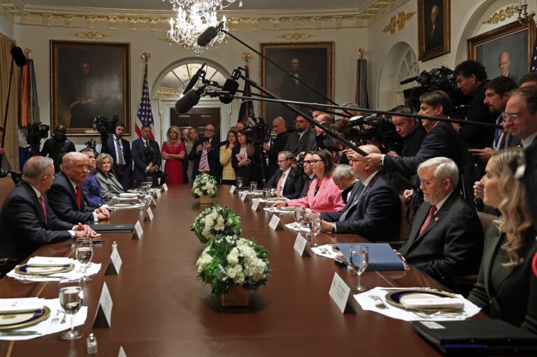 Новини світу - Трамп заявив послу Австралії, що той йому не подбається