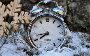 Новини України - Україна переходить на зимовий час