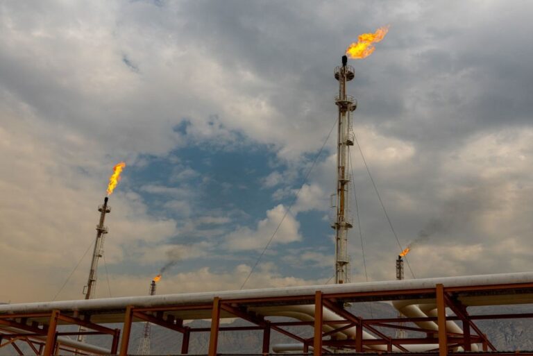 Новини світу - В Ірані знайшли велике родовище газу