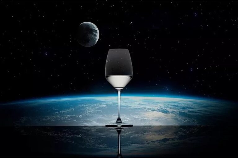 Технології - Японці запускають експеримент із виробництва саке у космосі