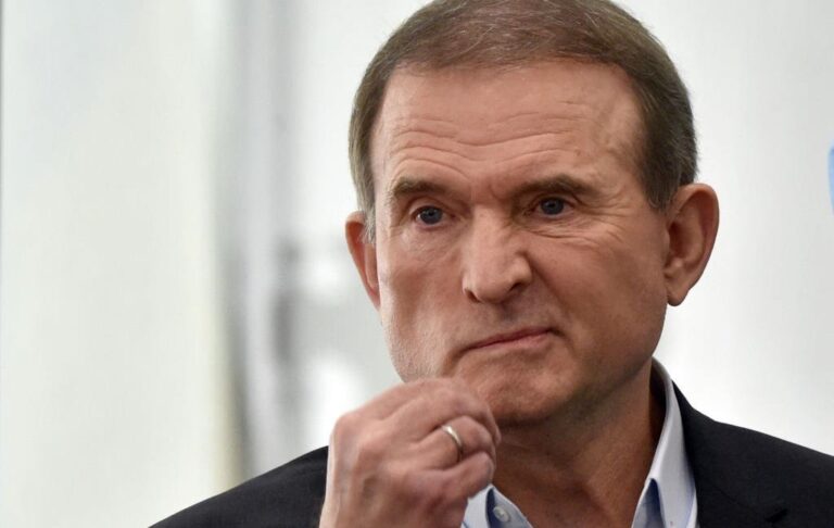 Новини світу - ЄС залишив Медведчука під "гібридними" санкціями