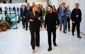 Новини світу - Зеленський прибув у Данію на саміт Євроспільноти