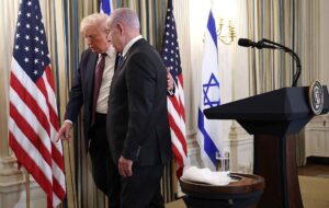 Новини світу - ЗМІ повідомили про "напружену" розмову Трампа з Нетаньягу