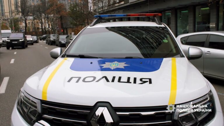 «Працевлаштовували» на керівні посади в Офісі Президента: Нацполіція затримала групу шахраїв