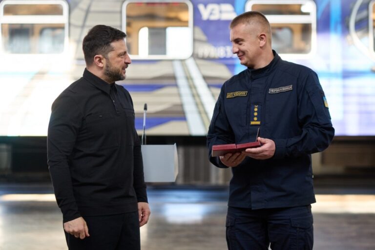 Новини України - Президент привітав залізничників з професійним святом