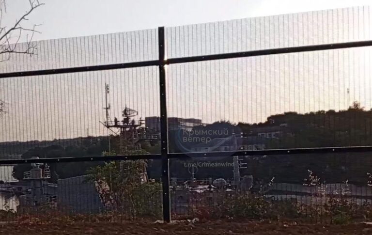 Новини України - Росіяни в Криму розграбували корабель Костянтин Ольшанський - соцмережі