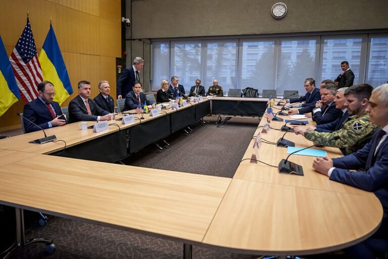 Новини України - Розпочались переговори представників України та США - ЗМІ