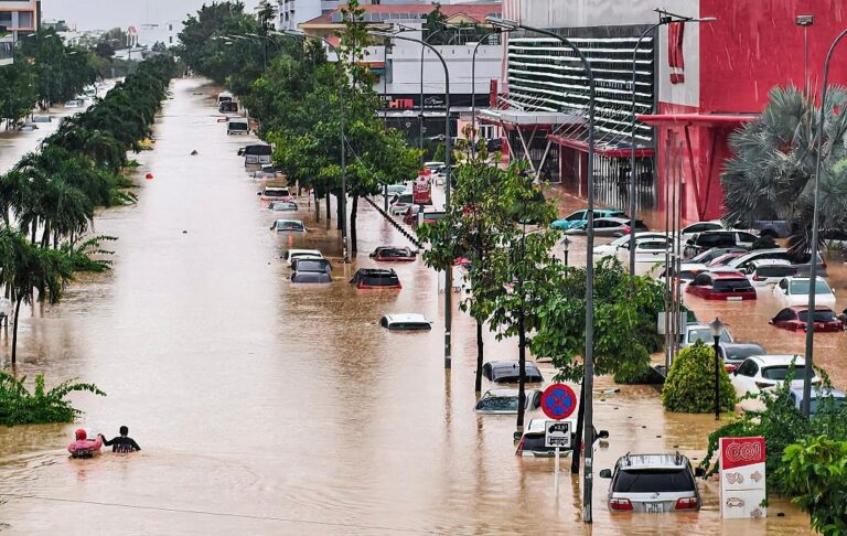 Новини світу - У В&rsquo;єтнамі різко зросло число загиблих через повінь