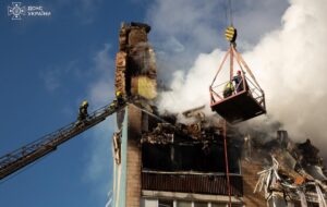 Новини України - Удар по Тернополю: невідома доля 22 людей