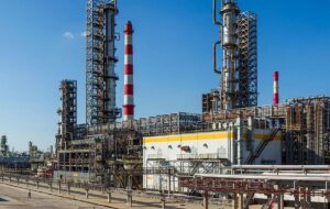 Новини бізнесу - Зупинив роботу НПЗ, що постачає Москві паливо - ЗМІ